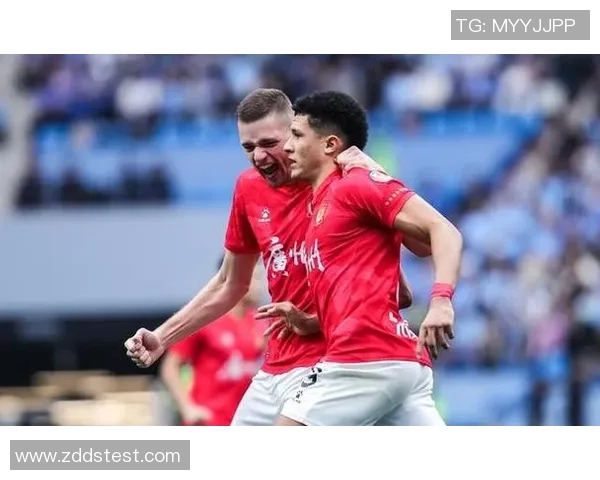 足球明星奢华生活背后的隐秘与糜烂真相揭秘 足球明星奢华生活背后的隐秘与糜烂真相揭秘