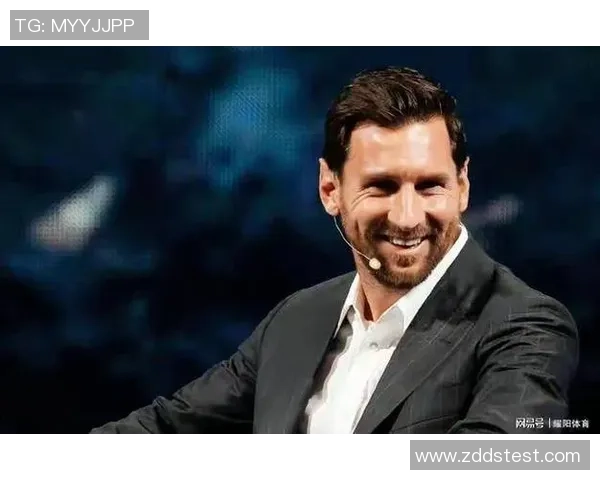 足球明星C的传奇人生与奋斗历程揭秘，追寻梦想的足迹与荣耀时刻